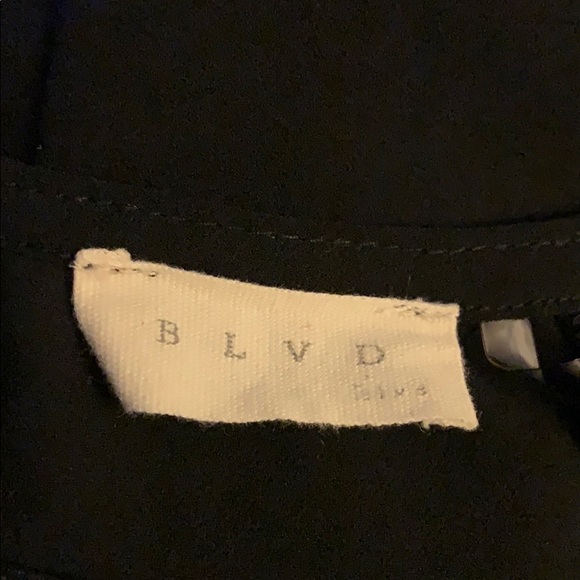 BLVD Top - Picture 4 of 5